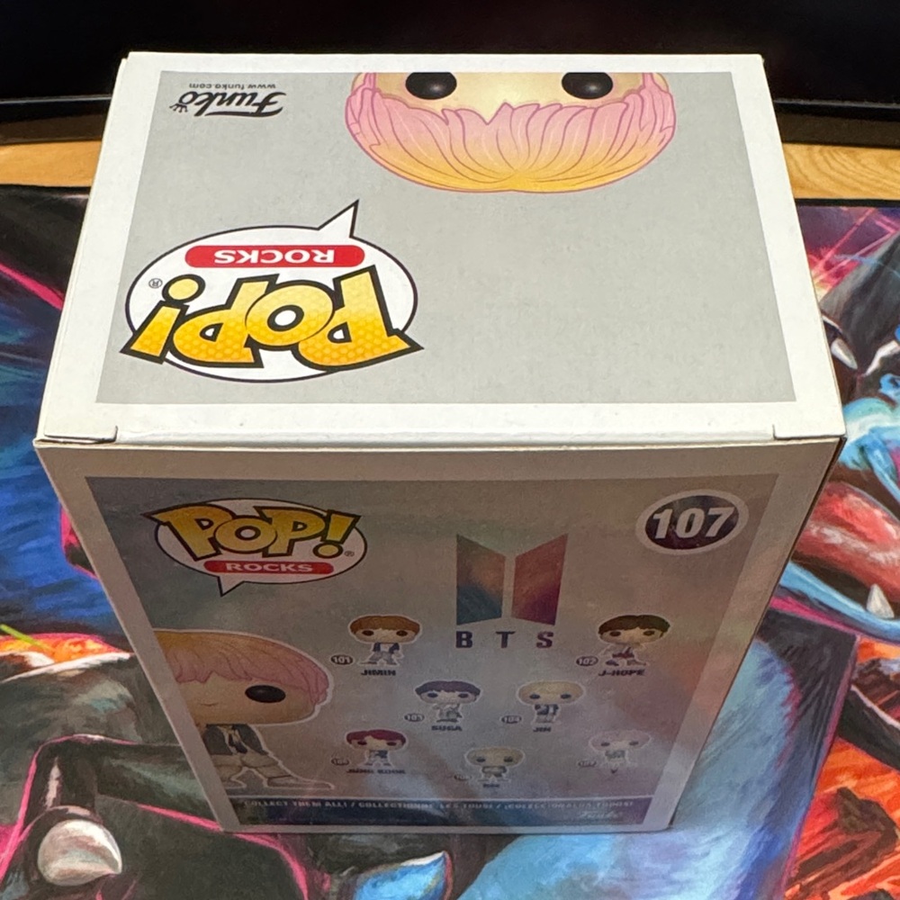Funko Pop! Rocks BTS V Vinyl Figure #107 - Picture 4 of 4